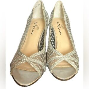 Nina Silver Peep Toe Heels EUC Formal to casual